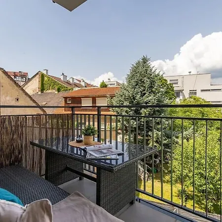 Haven Beskydska Street Getaway شقة